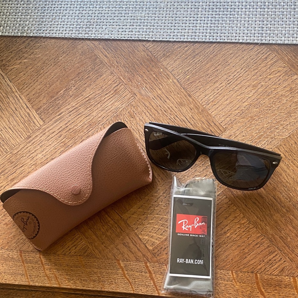 Ray-Ban Classic Black Sunglasses with Brown Case